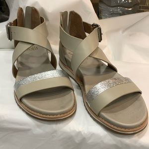 Söfft leather sandals in taupe and silver lamé